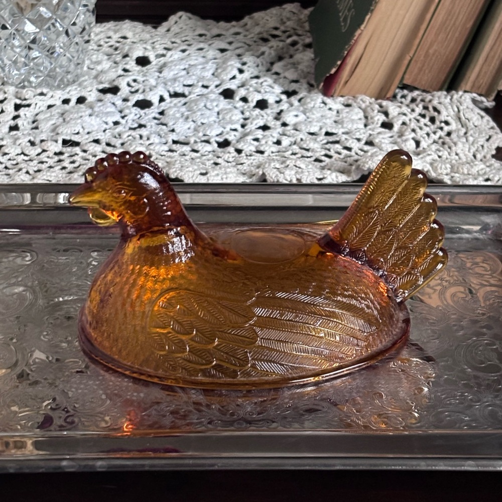 Vintage Indiana Glass Amber Hen on Nest Fairy Light - Picture 5 of 9